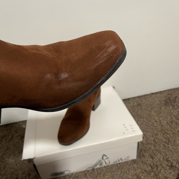 Heeled booties - Picture 4 of 5